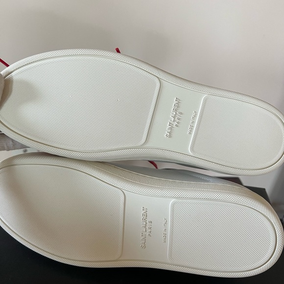 Saint Laurent men’s Court Classic Leather Low-Top Sneakers - Picture 3 of 14